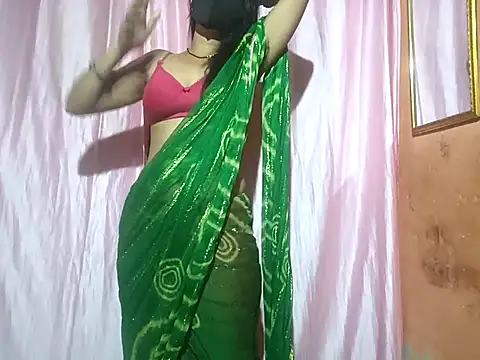 Snapshot of poojaxxx65 chatting on 02.26.25 poojaxxx65 online show from 02.26.25