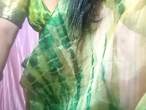 Snapshot of poojaxxx65 chatting on 02.26.25 poojaxxx65 online show from 02.26.25