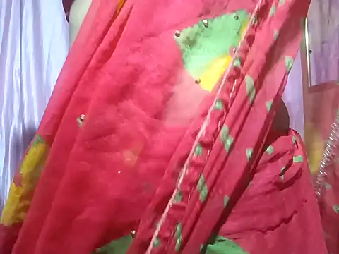Snapshot of poojaxxx65 chatting on 03.19.25 poojaxxx65 online show from 03.19.25