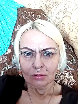 Snapshot of Gardener_of_Illusions chatting on 02.05.25 Gardener of Illusions online show from 02.05.25