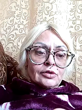 Snapshot of Gardener_of_Illusions chatting on 02.05.25 Gardener of Illusions online show from 02.05.25