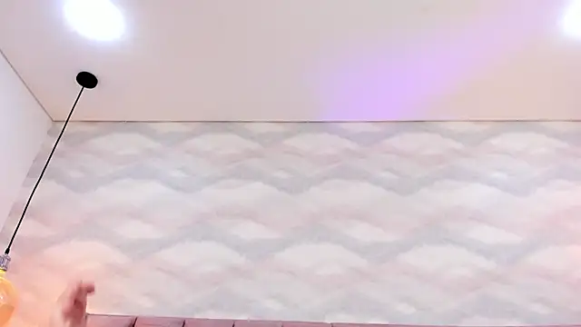 im nika  online show from 02.26.25