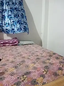 Snapshot of EeshaBhabi chatting on 11.15.25 EeshaBhabi online show from 11.15.25