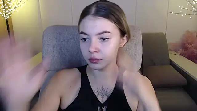 Ritaneer online show from 03.18.25