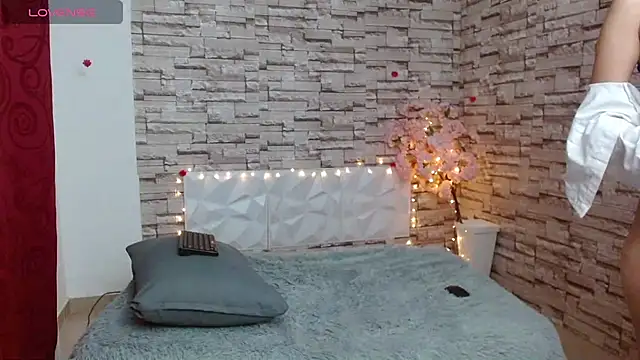 Snapshot of Vanse_lust chatting on 02.04.25 Vanse lust online show from 02.04.25