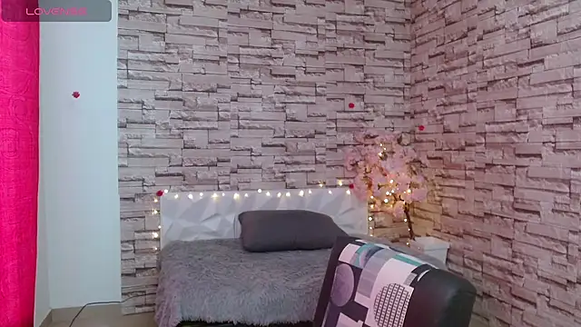 Snapshot of Vanse_lust chatting on 02.05.25 Vanse lust online show from 02.05.25