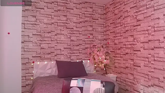 Snapshot of Vanse_lust chatting on 02.19.25 Vanse lust online show from 02.19.25