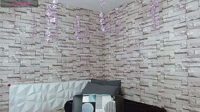 Snapshot of Vanse_lust chatting on 09.25.25 Vanse lust online show from 09.25.25