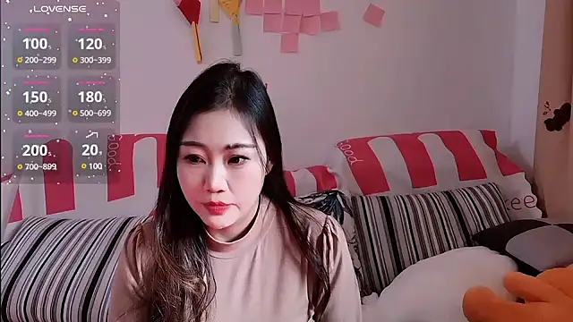 Snapshot of Kele-168 chatting on 12.15.24 Kele-168 online show from 12.15.24