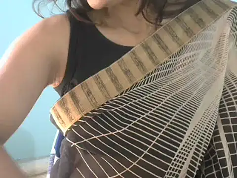 Snapshot of Nehasingh2024 chatting on 12.25.24 Nehasingh2024 online show from 12.25.24