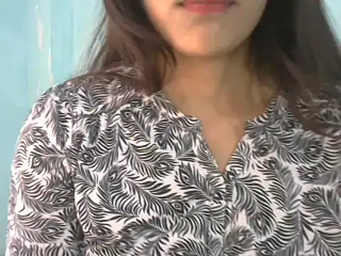 Snapshot of Nehasingh2024 chatting on 02.15.25 Nehasingh2024 online show from 02.15.25