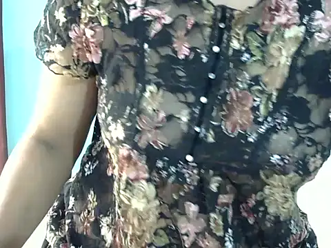 Snapshot of Nehasingh2024 chatting on 10.15.25 Nehasingh2024 online show from 10.15.25