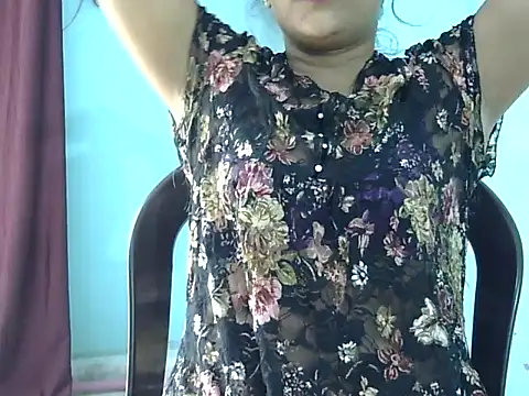 Snapshot of Nehasingh2024 chatting on 10.25.25 Nehasingh2024 online show from 10.25.25