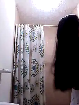 Snapshot of chloewildd_ chatting on 01.22.25 chloewildd  online show from 01.22.25