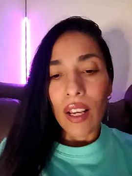 Snapshot of chloewildd_ chatting on 10.05.25 chloewildd  online show from 10.05.25