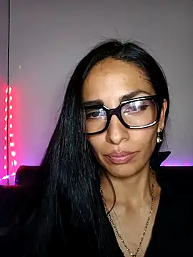 Snapshot of chloewildd_ chatting on 10.22.25 chloewildd  online show from 10.22.25