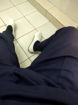 Snapshot of gatmoreno1 chatting on 09.17.25 gatmoreno1 online show from 09.17.25