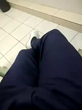 Snapshot of gatmoreno1 chatting on 09.30.25 gatmoreno1 online show from 09.30.25