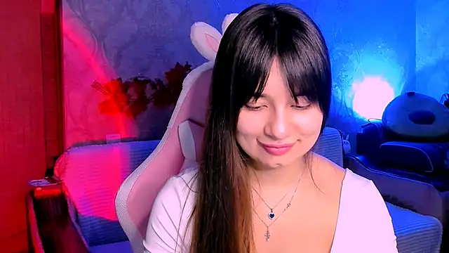 Snapshot of Swee_Alicee chatting on 12.13.24 Swee Alicee online show from 12.13.24