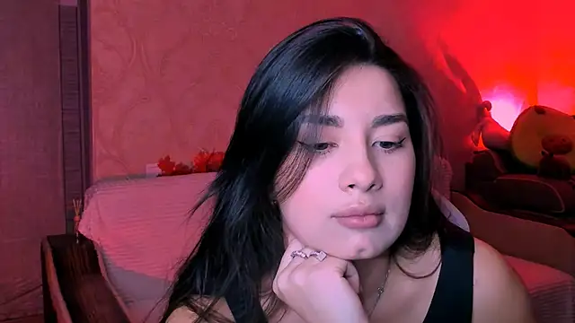 Snapshot of Swee_Alicee chatting on 10.23.25 Swee Alicee online show from 10.23.25