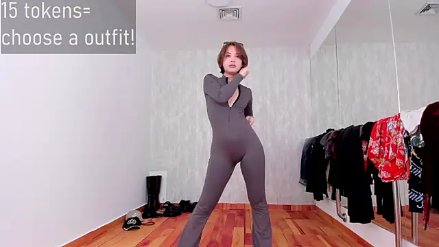 Hellen coy online show from 01.30.25