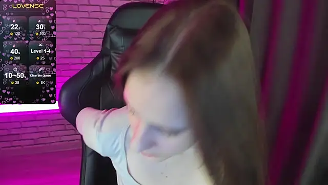 Snapshot of Tonya_Gray chatting on 12.13.24 Tonya Gray online show from 12.13.24