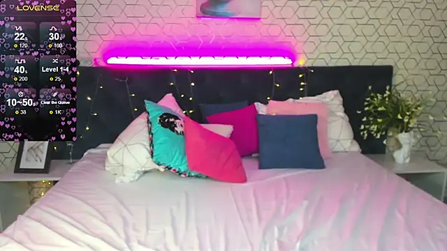 Snapshot of Tonya_Gray chatting on 12.19.24 Tonya Gray online show from 12.19.24