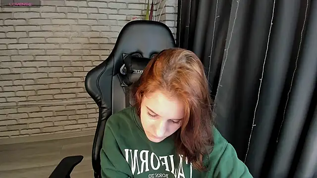 Snapshot of Tonya_Gray chatting on 02.17.25 Tonya Gray online show from 02.17.25