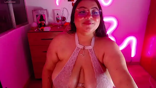 Rebeca charme21 online show from 12.26.24