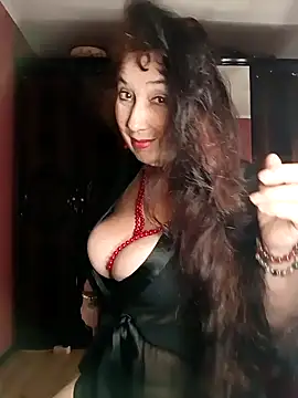 Snapshot of GypsyEsmeralda chatting on 01.16.25 GypsyEsmeralda online show from 01.16.25
