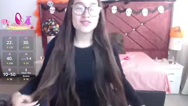 Snapshot of zoe_sweet5 chatting on 10.26.25 zoe sweet5 online show from 10.26.25