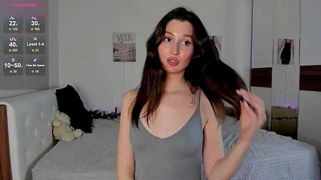 Snapshot of tender_babyy chatting on 12.25.24 tender babyy online show from 12.25.24