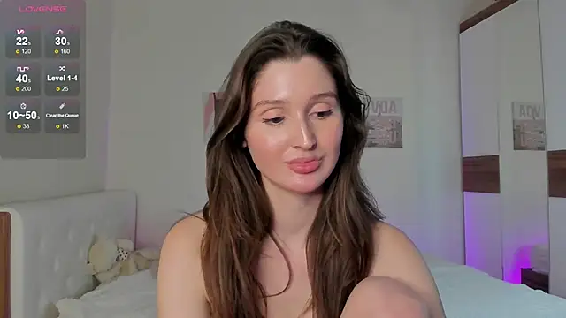 Snapshot of tender_babyy chatting on 02.01.25 tender babyy online show from 02.01.25