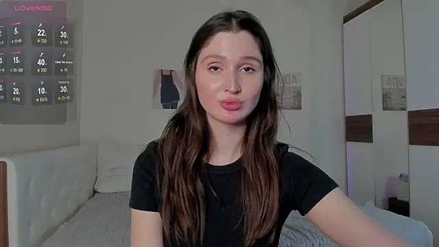 Snapshot of tender_babyy chatting on 02.09.25 tender babyy online show from 02.09.25