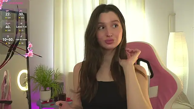 Snapshot of tender_babyy chatting on 02.18.25 tender babyy online show from 02.18.25