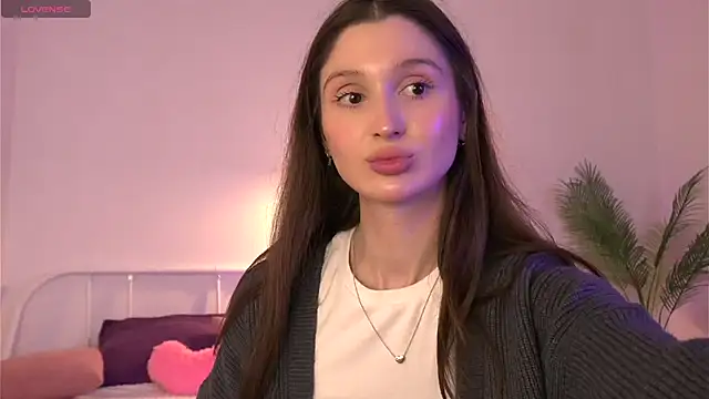 Snapshot of tender_babyy chatting on 09.15.25 tender babyy online show from 09.15.25