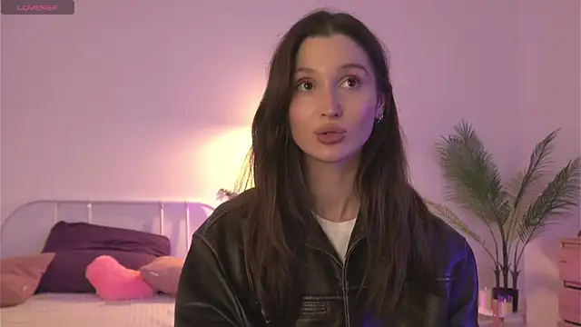 Snapshot of tender_babyy chatting on 09.16.25 tender babyy online show from 09.16.25