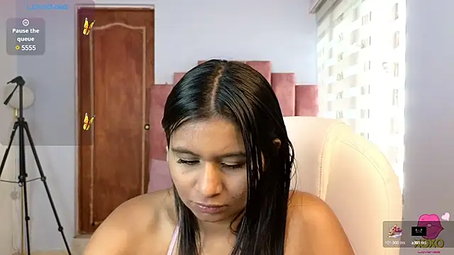 Snapshot of lou_rosse_ chatting on 01.03.25 lou rosse  online show from 01.03.25