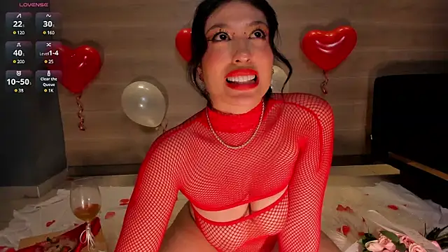 Snapshot of IrinaPortman chatting on 02.15.25 IrinaPortman online show from 02.15.25