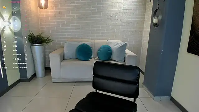 Snapshot of IrinaPortman chatting on 03.13.25 IrinaPortman online show from 03.13.25