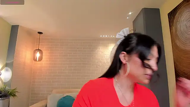 Snapshot of IrinaPortman chatting on 03.15.25 IrinaPortman online show from 03.15.25