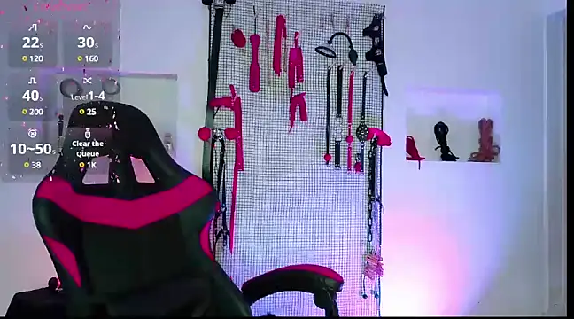 Snapshot of Megaan_Greey chatting on 12.16.24 Megaan Greey online show from 12.16.24