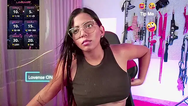 Snapshot of Megaan_Greey chatting on 09.18.25 Megaan Greey online show from 09.18.25