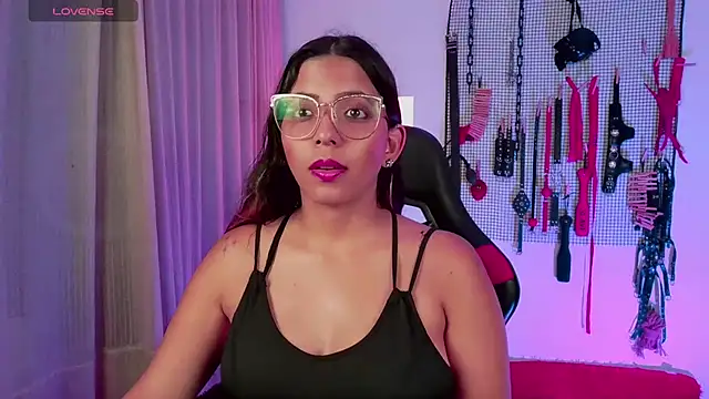 Snapshot of Megaan_Greey chatting on 10.04.25 Megaan Greey online show from 10.04.25