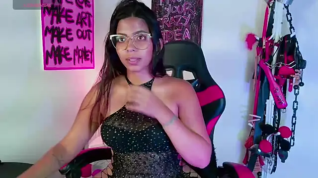 Snapshot of Megaan_Greey chatting on 10.25.25 Megaan Greey online show from 10.25.25