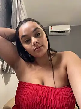 crystalmmour online show from 02.14.25