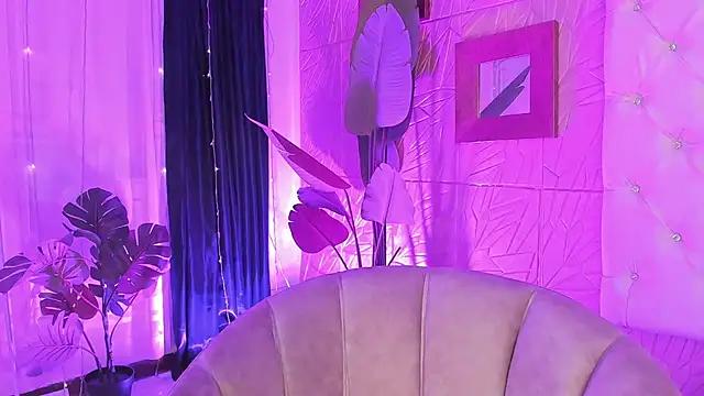 sadashi moon  online show from 03.05.25