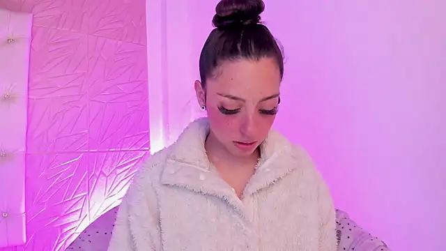 sadashi moon  online show from 03.17.25