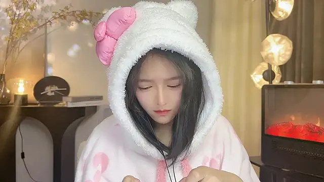 xiaodaibabyy online show from 12.24.24