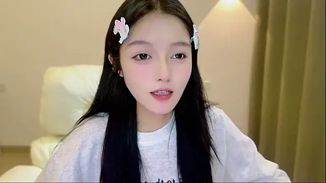 xiaodaibabyy online show from 10.18.25